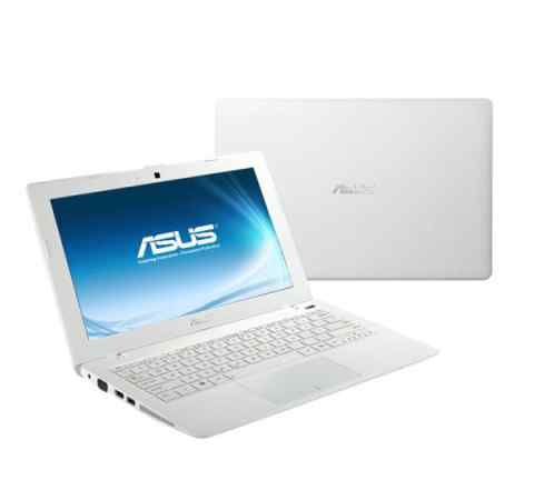 Asus x200ca Cel1007u 4GB 80GB win7 white