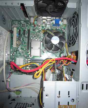 Pentium(R) Dual-Core CPU E5400 2.7 GHz, (2 ядра)