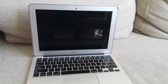 MacBook Air i5 core