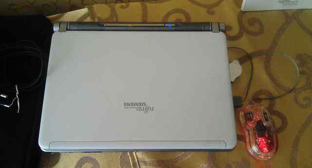 Ноутбук Fujitsu Siemens lifebook P7010