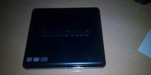 Пишущий DVD привод с USB Samsung SE-S084D