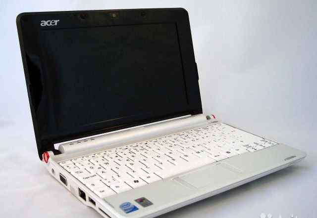 Белоснежный Acer Aspire One A150 батарея 3 часа