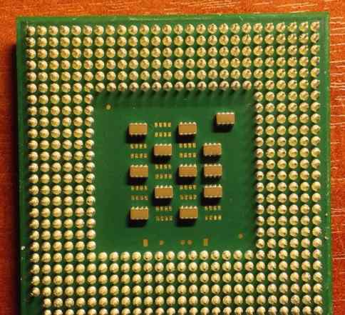Intel Pentium 4 2.8 MHz (Socket 478, 800MHz)