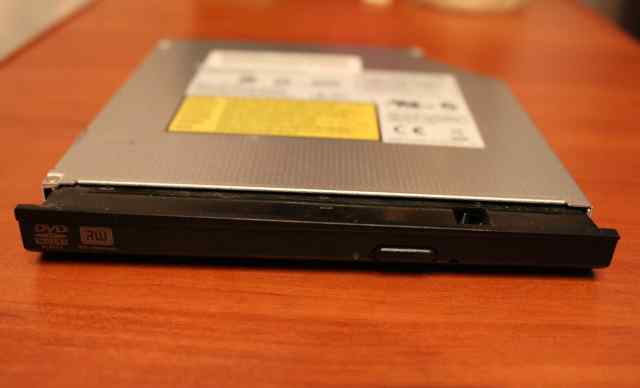 Пишущий DVD привод для ноутбука DS-8A3S20C
