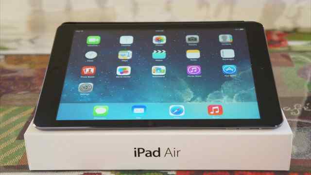 iPad Air 32+ LTE space gray на гарантии