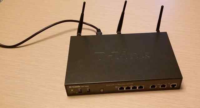 Роутер wifi D-link DSR-1000N