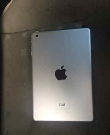 iPad mini with 16gb wifi