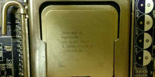 Материнка Foxconn 945P7AA + Процессор Pentium 4