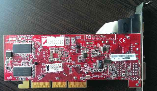 ATI Radeon 9200 SE (AGP, 200MHz, 128Mb gddr)