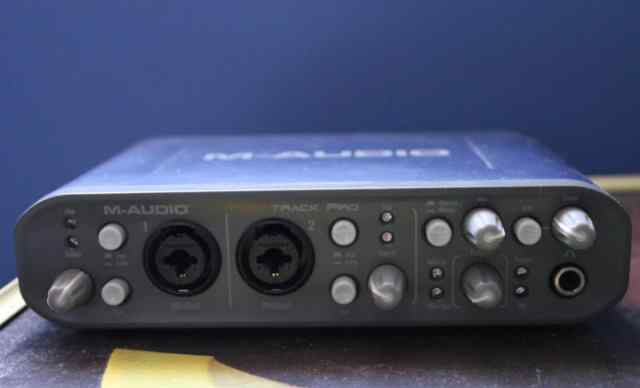 Аудиокарта M-Audio Fast Track Pro USB