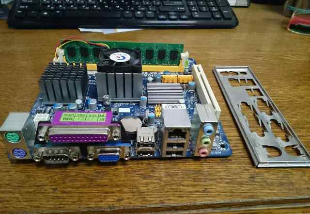 Материнская плата ITX Gigabyte GC330UD + 2Gb DDR2