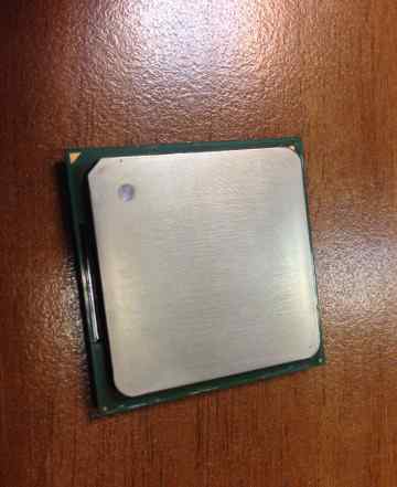 Intel Pentium 4 2.4 GHz (Socket 478) + радиатор