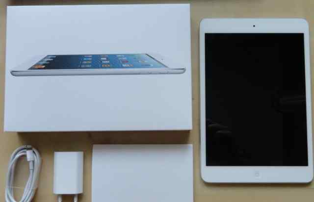 Apple iPad mini 2 64Gb Wi-Fi (Silver)
