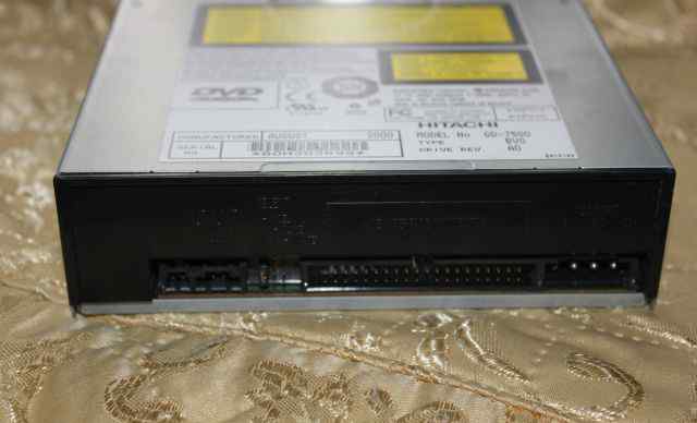 Оптический привод DVD-ROM Hitachi DVD-ROM GD-7500B