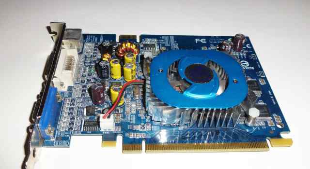Видеокарта GeForce 6600 D256M