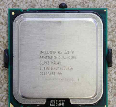 Intel E1240