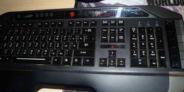 Идеальную игровую клавиатуру MAD catz cyborg V.7