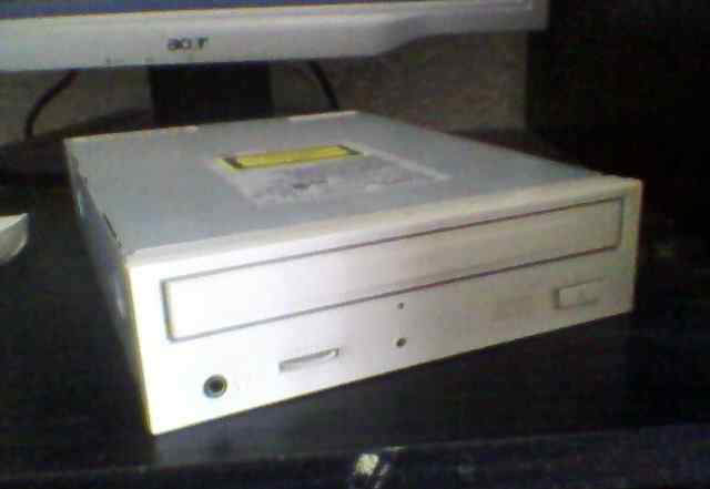 CD-ROM drive mitsumi (IDE)