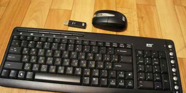 Беспроводная клавиатура+ мышь BTC 6309URF