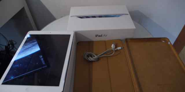 iPad Air (первое поколение) 64GB+ Cellular A1475