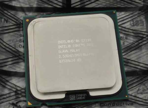 Процессор Intel Core2 Duo E7300 2.53MHz