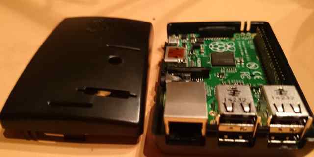 Raspberry Pi B+ (512MB) + чёрный корпус