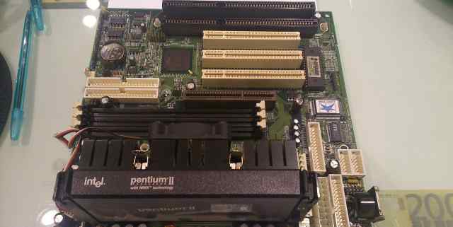 Pentium 2 processor with mmx technology