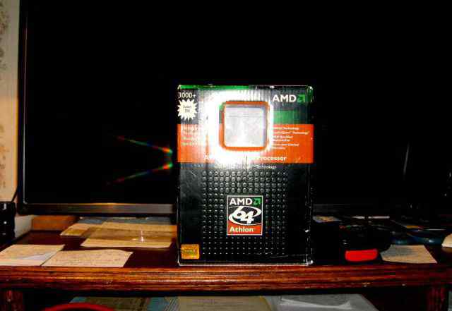 AMD Athlon 64 Processor 3000+ Socket 754 in a Box