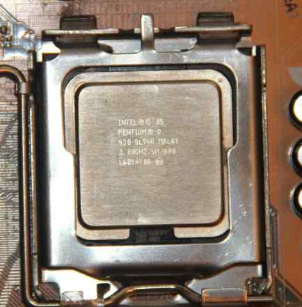 Процессор Intel Pentium D930, 3.0GHz
