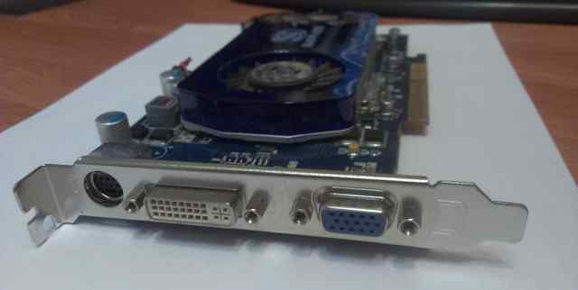 Видеокарта Sapphire Radeon HD 2600 XT 512MB
