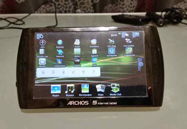 Archos 5 32gb + Battery Dock AV/S-video usb host