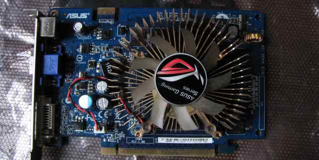 Asus GeForce 8600 GT в отличном состоянии