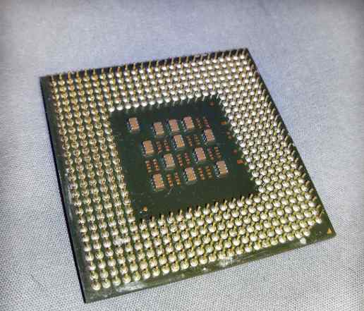 Процессор. Intel Celeron SL6VY (socket 478)
