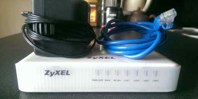 WiFi router (роутер) Zyxel p-330W EE