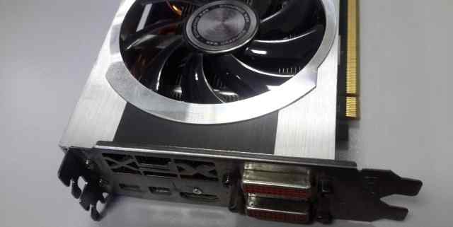 Видеокарта XFX Radeon HD 7950 925Мгц 3Gb