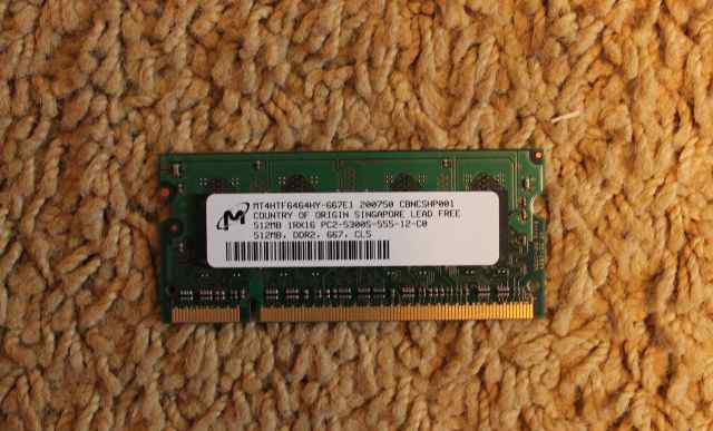 Модуль памяти DDR2-667 1 Gb для ноутбука