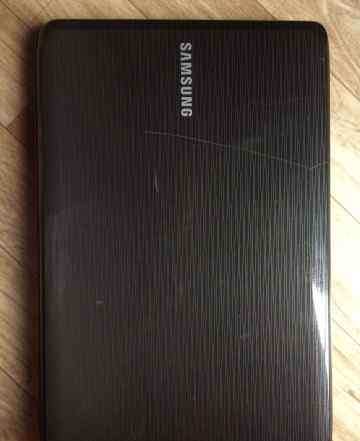 Samsung NP-R525