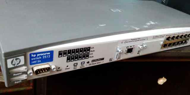 Управляемый коммутатор HP ProCurve 2512