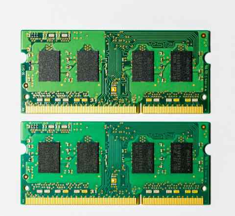 Память для ноутбука 2x2GB PC3-10600 (DDR3-1333MHz)