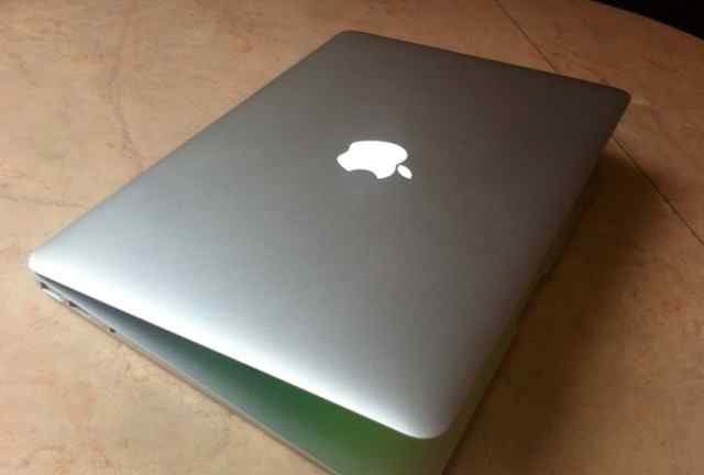  MacBook Air (13 дюймов, 256Gb SSD, 2011 г.)