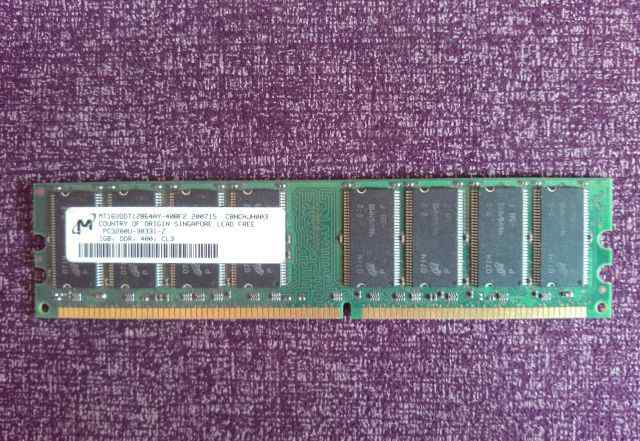 Планка памяти DDR400 на 1 Гб