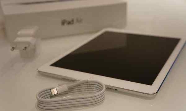 Apple iPad 4 Wi-fi + Cellular 64Gb (Silver)