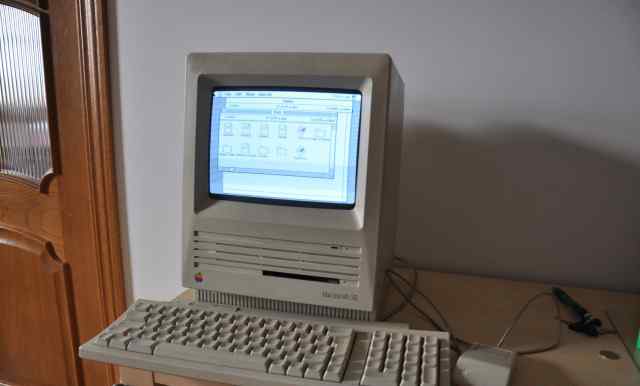 Apple Macintosh SE 1987 