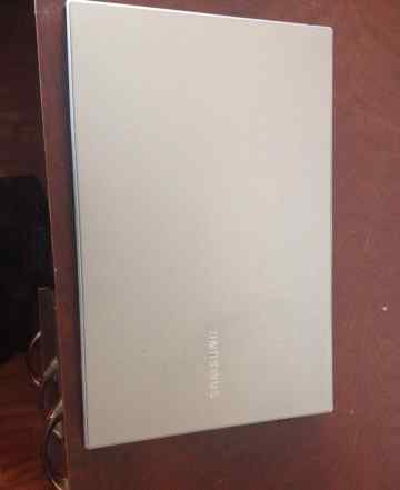 Продаю ноутбук Samsung NP300V5A