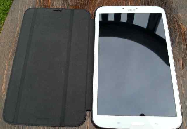 Samsung Galaxy Tab 3 8.0 с фирменным чехлом