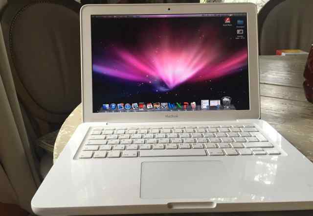 Apple MacBook 13 Mid 2010 (MacBook white)