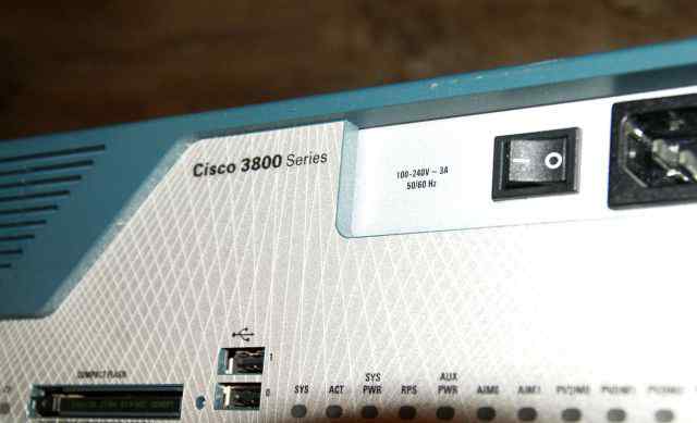 Маршрутизатор Cisco 3825