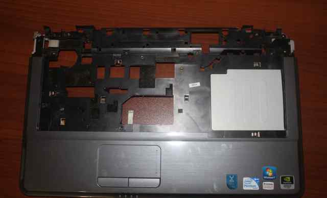Передняя панель Lenovo G550 с тачпадом