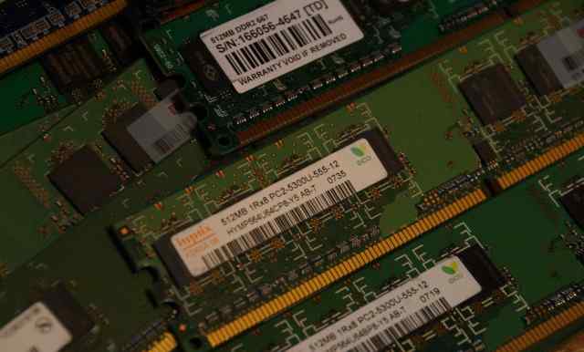 DDR2 512Mb 667Mhz в кол-ве