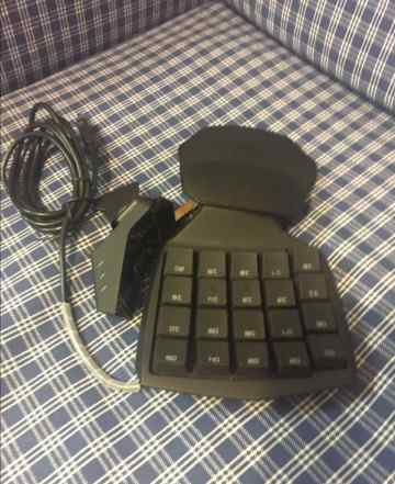 Игровая мини-клавиатура Razer Orbweaver